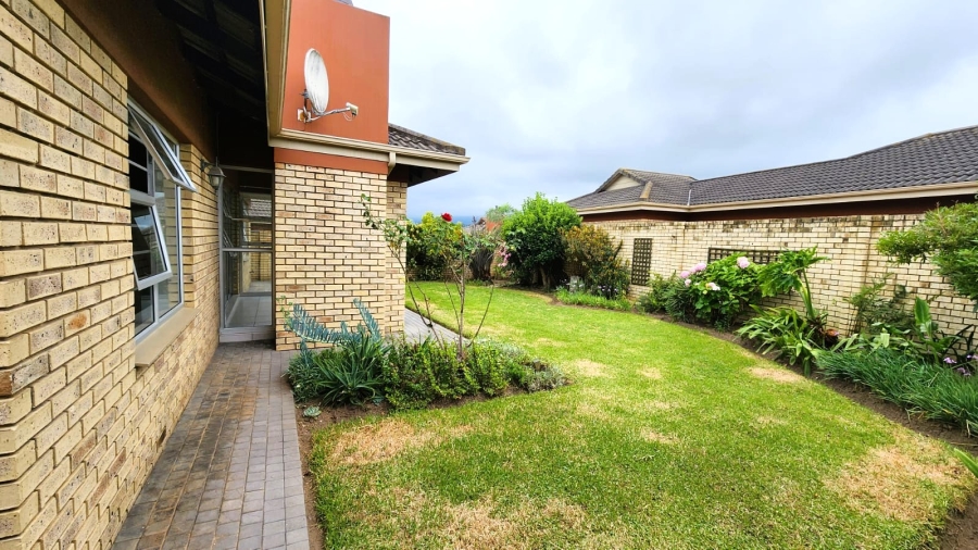 3 Bedroom Property for Sale in Dormehls Drift Western Cape